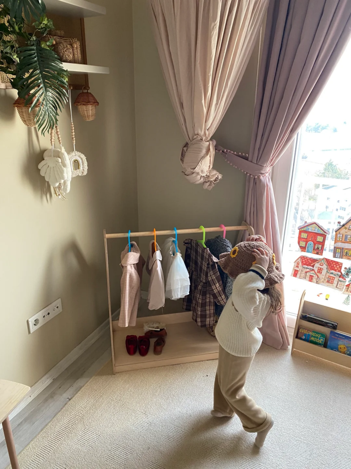 Baumfee CORNUS Montessori Çocuk Giyim Askılığı