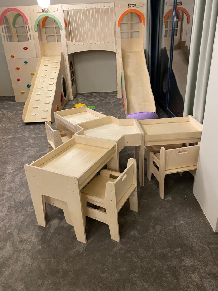 BAUMFEE YONCA MASA 3LÜ AYRILABİLİR MASA SANDALYE TAKIMI