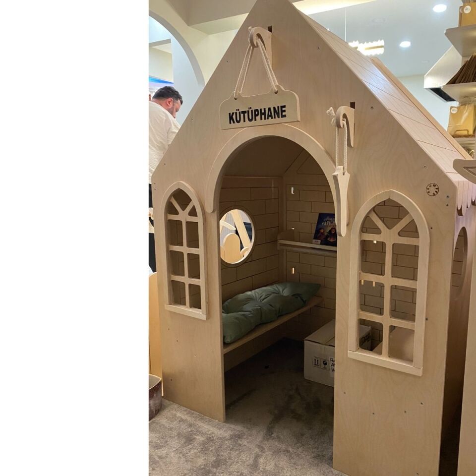 Baumfee Meslek Evi Kütüphane