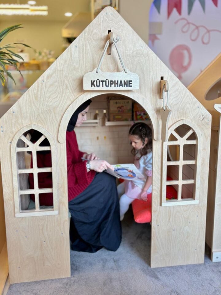 Baumfee Meslek Evi Kütüphane