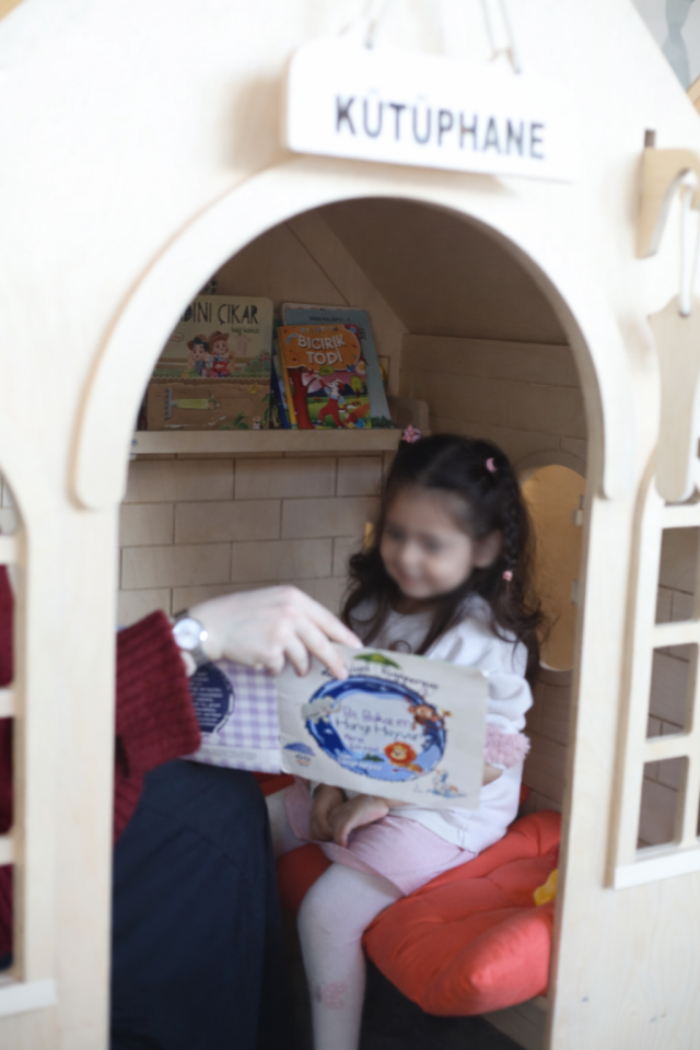BEECH Ahşap Meslek Evi | Çocuk Kütüphanesi ve Okuma Köşesi
